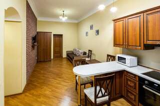 Апартаменты 13 Franka Apartment 2 Львов Апартаменты-35